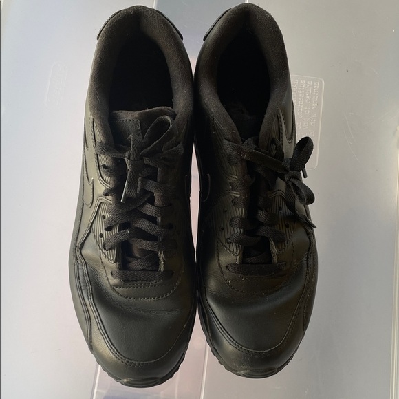 Nike Men's Black Sneakers size 11 - Picture 2 of 7